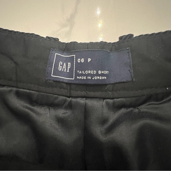 GAP BLACK SHORTS SIZE 6 - Picture 4 of 6